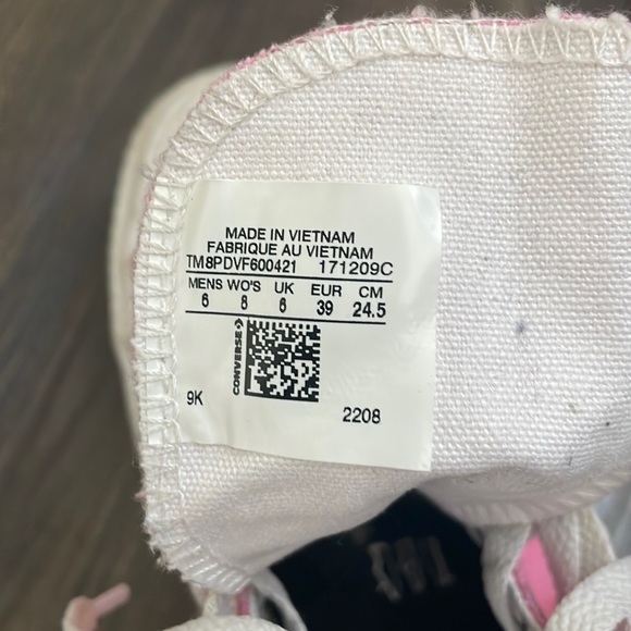 Custom Pink Converse - Picture 3 of 3